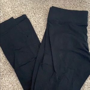 Black Victoria’s Secret leggings